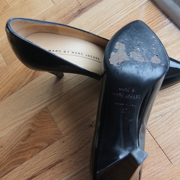 MARC by MARC JACOBS -- Black Patent Leather - Picture 3 of 5